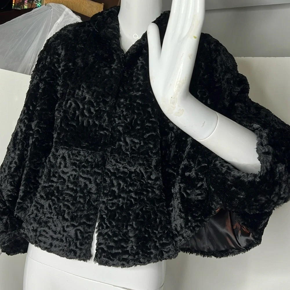 Vintage Sz 4-10 Open Black Persian Lamb Cape Jacket Front Hooks Flowy Back
